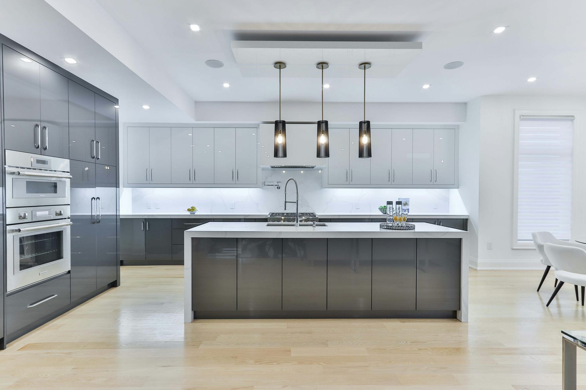 Highend-Kitchen-Cabinets-Design-by-Kitchen-Cabinets-Surrey