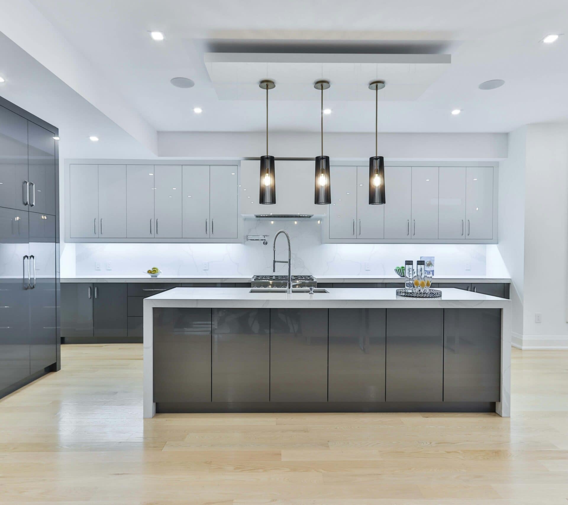 Highend-Kitchen-Cabinets-Design-by-Kitchen-Cabinets-Surrey