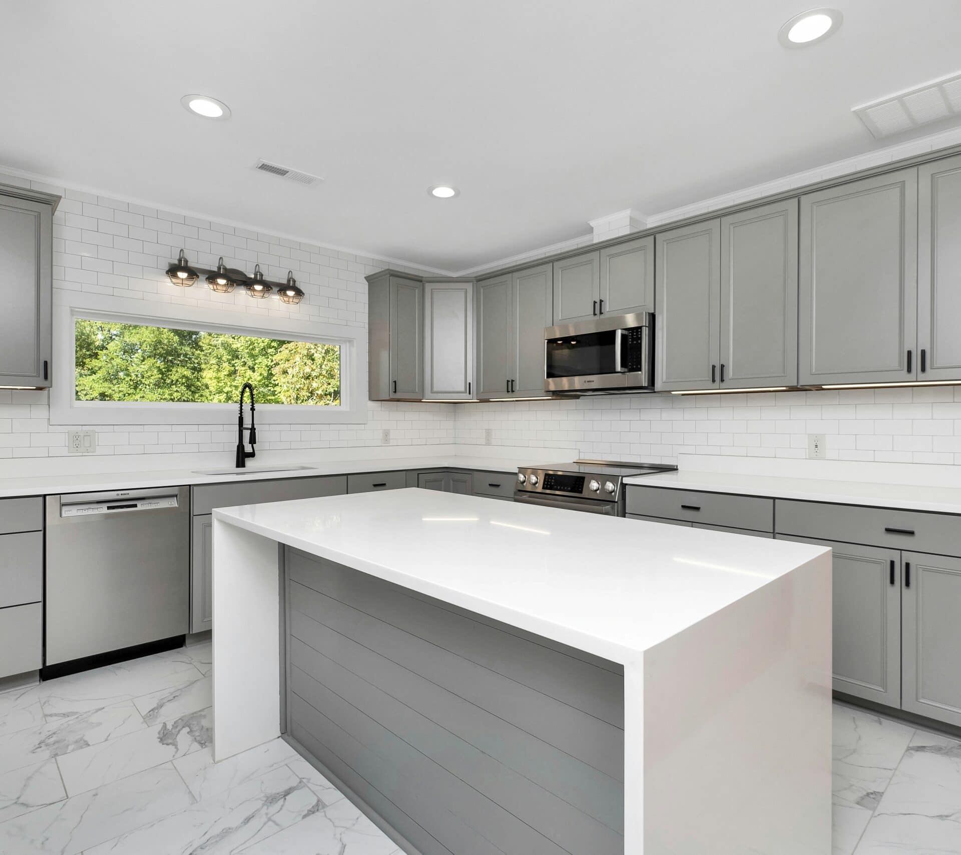 Kitchen-Renovation-Design-by-Kitchen-Cabinets-Surrey